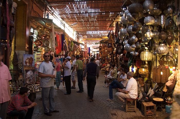 Souk w medynie Marrakeszu